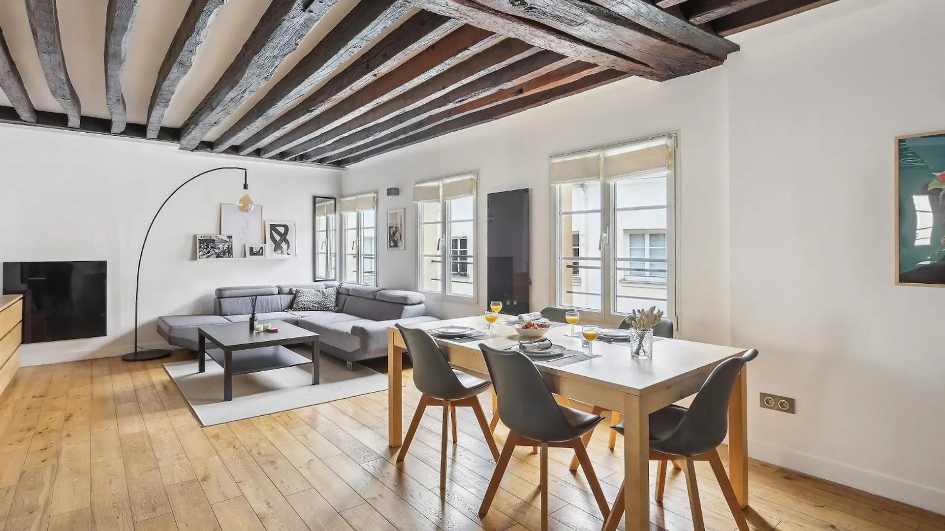 Les Halles & Le Marais - 2Br - Cityapartmentstay Paris